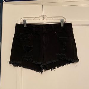 No Boundaries black jeans shorts, size 7